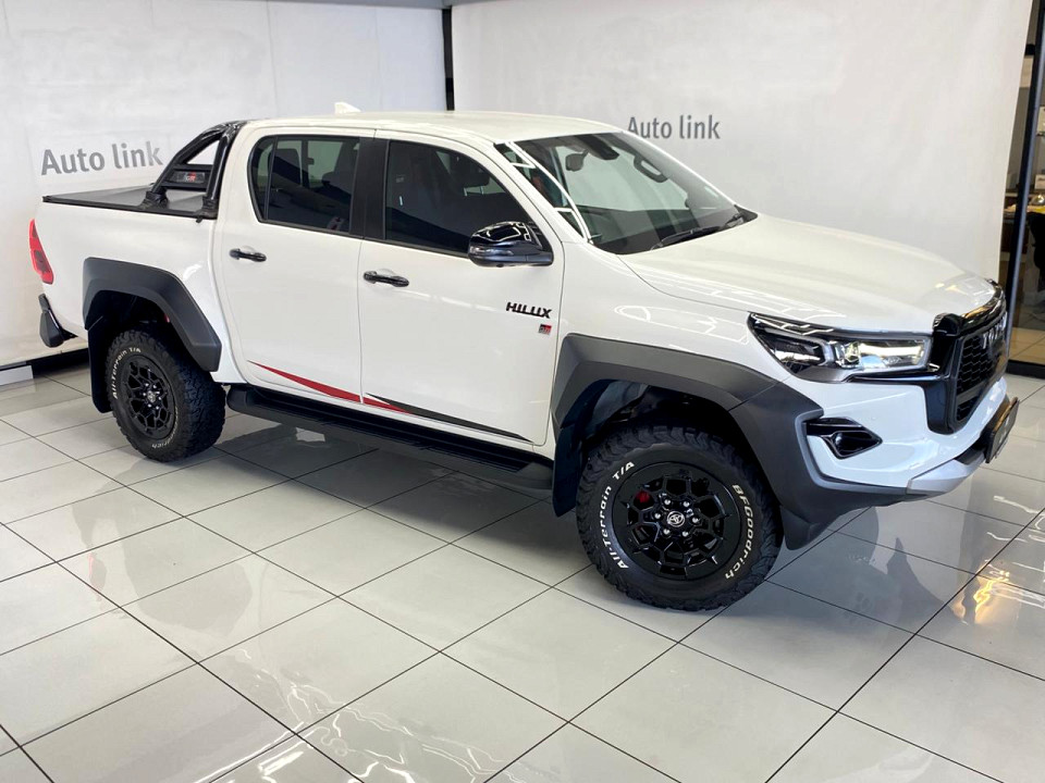 TOYOTA HILUX 2.8 GD-6 GR-S 4X4 A/T P/U D/C, image 2