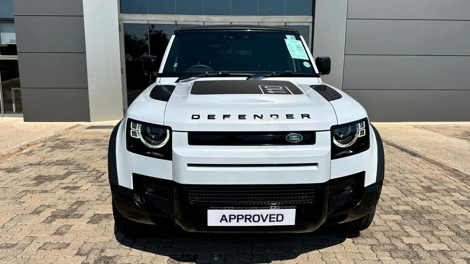 LAND ROVER DEFENDER 110 P525 V8 (386KW), image 2