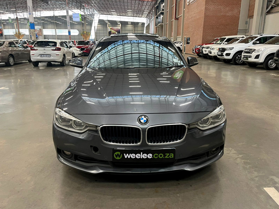 BMW 318i A/T (F30), image 1