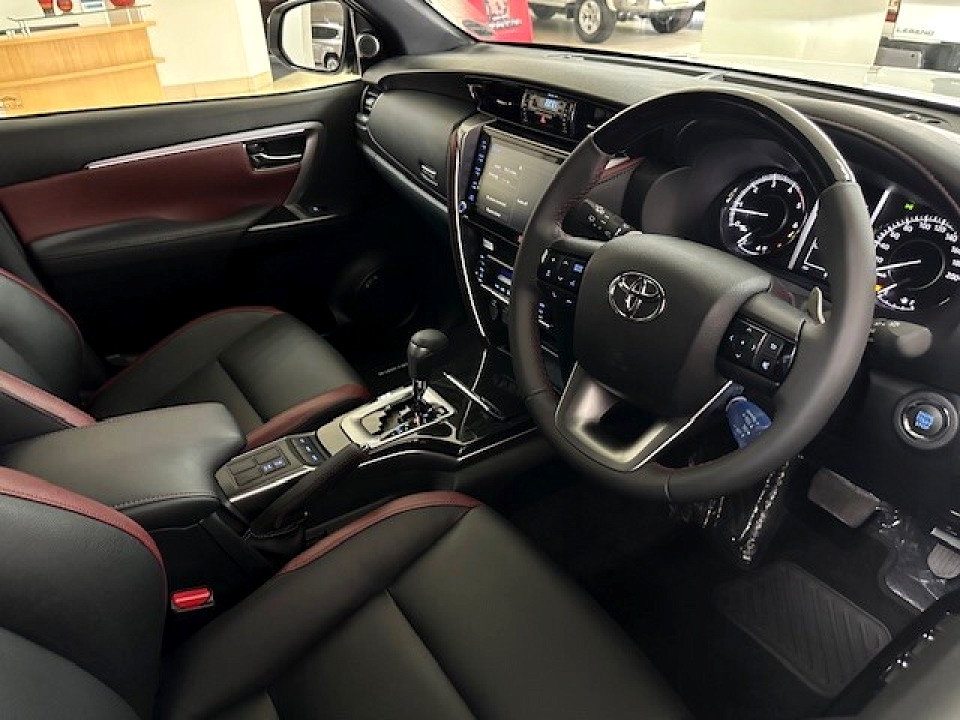 TOYOTA COASTER 4.0D 23 SEATER B/S, image 2