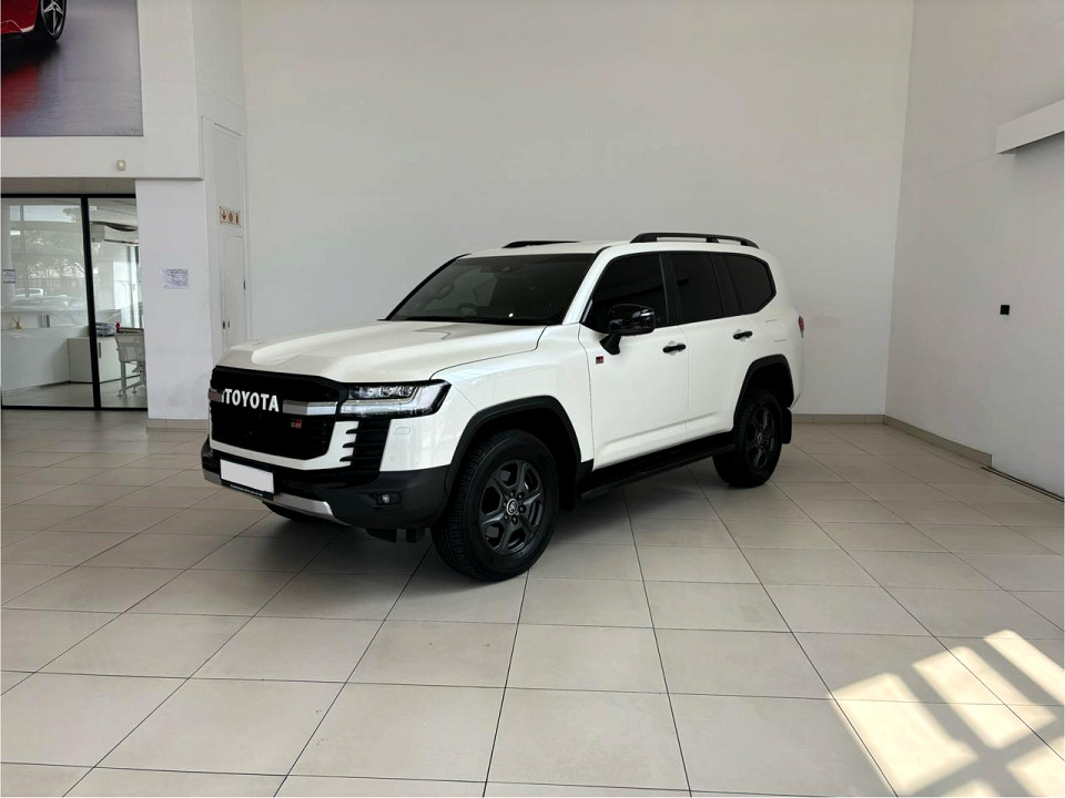 TOYOTA LANDCRUISER 300 V6 3.3D GR-S, image 1