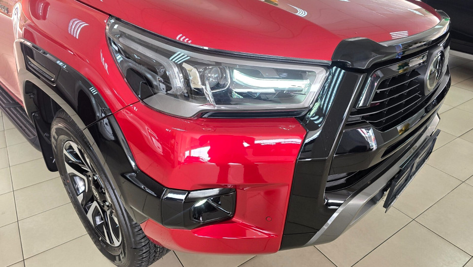 TOYOTA HILUX 2.8 GD-6 RB LEGEND 55 A/T P/U D/C, image 2