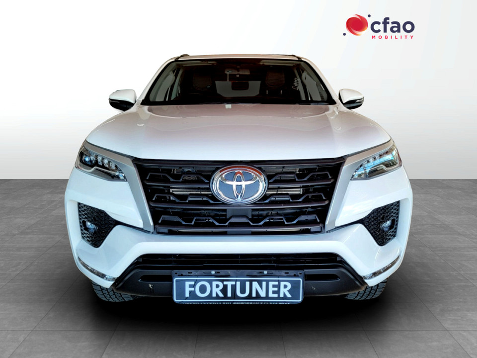 TOYOTA FORTUNER 2.4GD-6 4X4 A/T, image 2