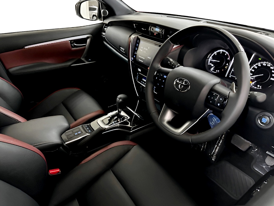 TOYOTA COASTER 4.0D 23 SEATER B/S, image 2