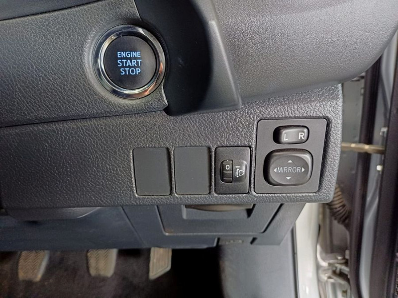 TOYOTA COROLLA QUEST, image 2