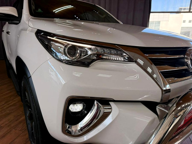 TOYOTA FORTUNER 2.8GD-6 R/B A/T, image 2
