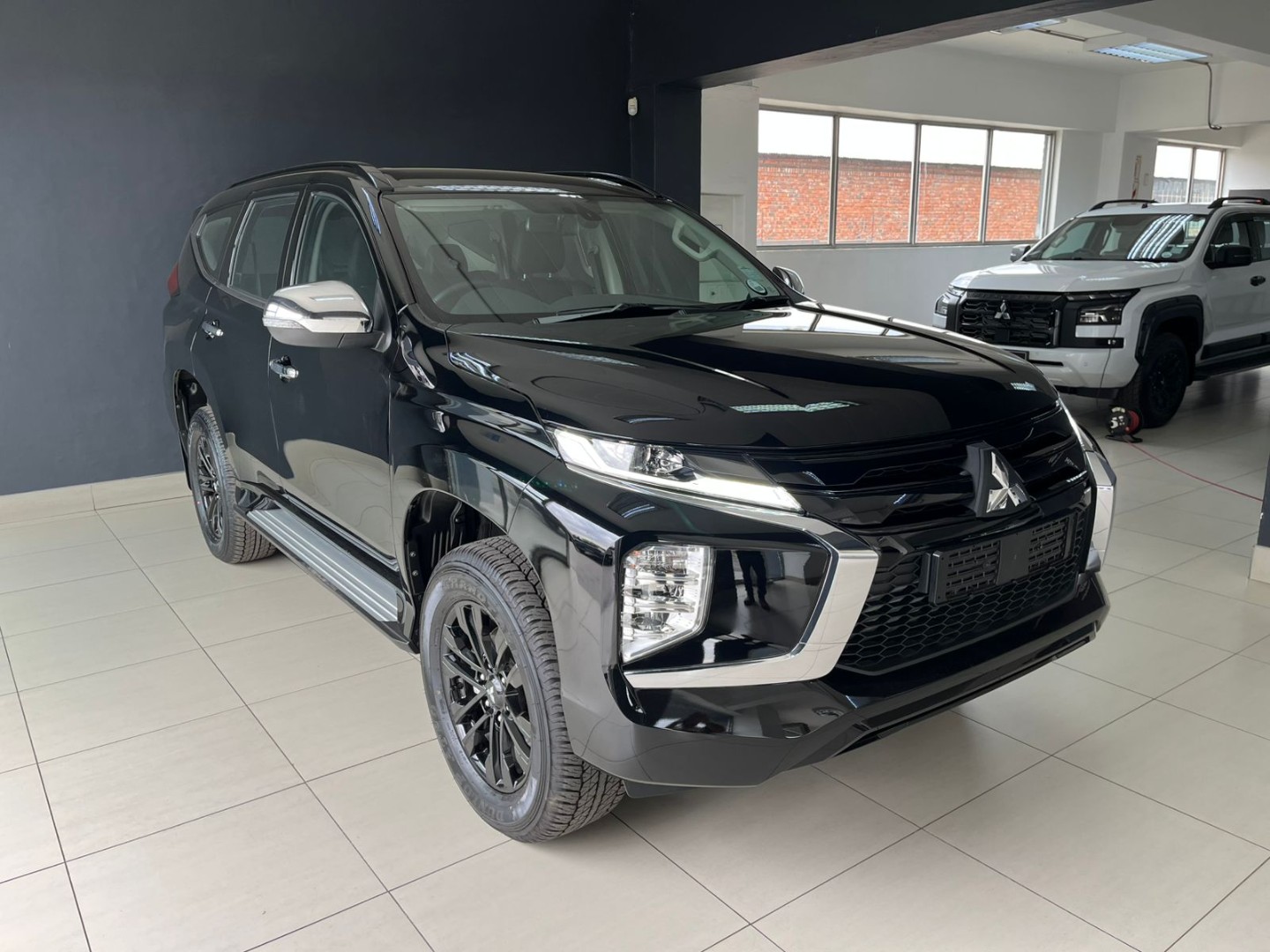 MITSUBISHI PAJERO SPORT 2.4D A/T, image 2