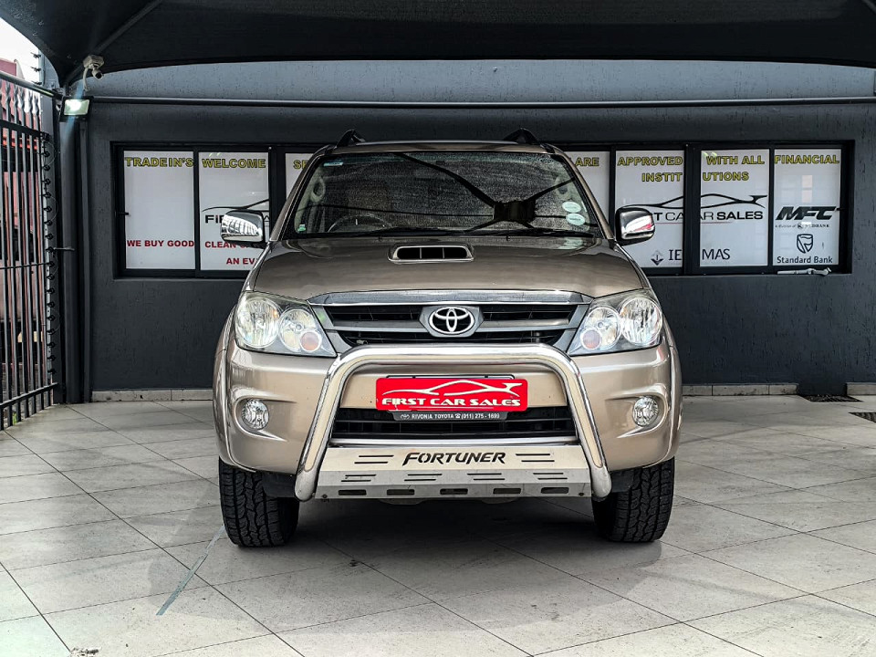TOYOTA FORTUNER 3.0D-4D 4X4, image 2