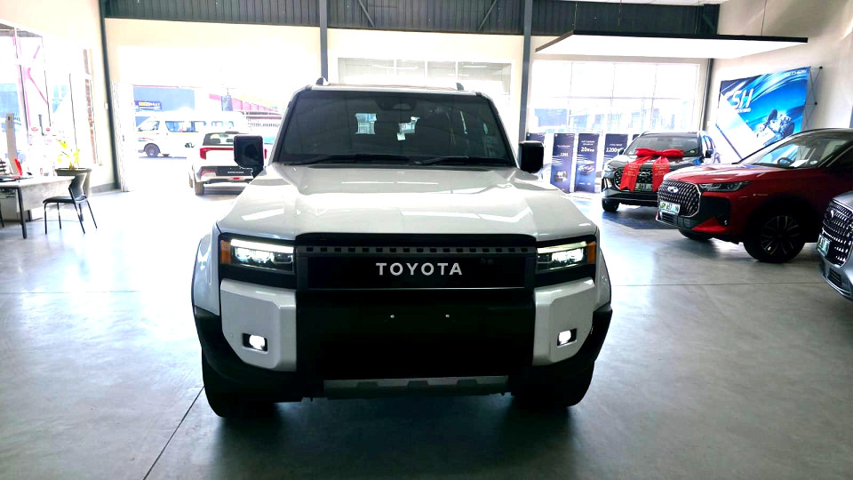 TOYOTA PRADO VX-R 2.8GD A/T, image 2