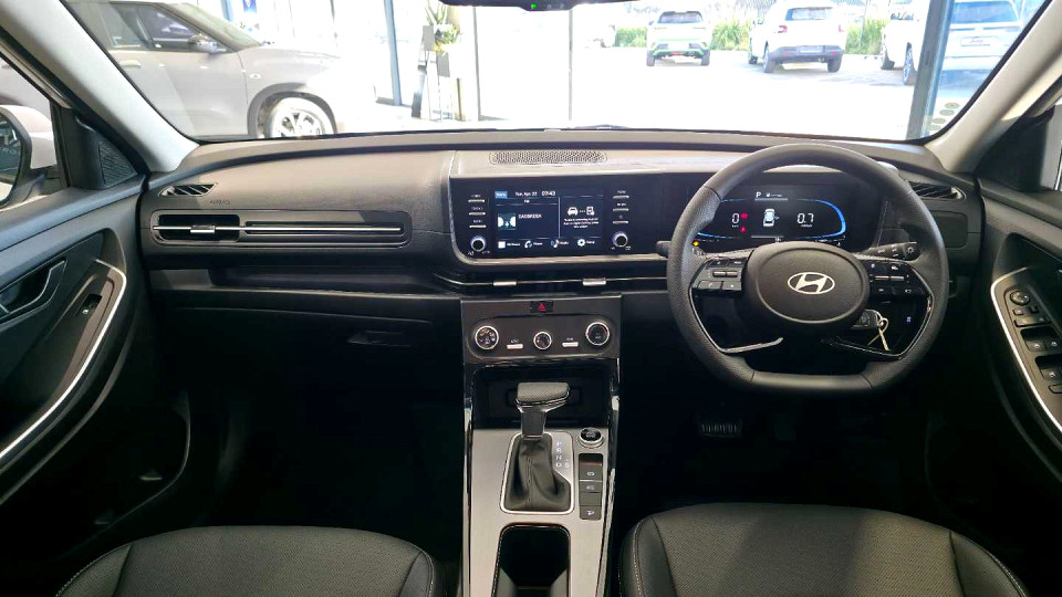 HYUNDAI ALCAZAR 2.0 EXECUTIVE A/T, image 2