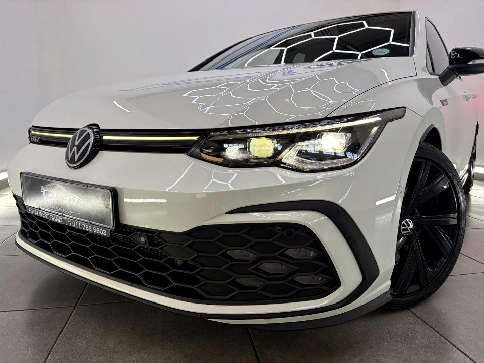 VOLKSWAGEN GOLF 8 GTi  2.0 TSI DSG JACARA EDITION, image 2