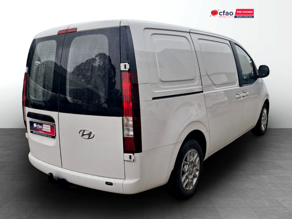 HYUNDAI STARIA 2.2D F/C P/V A/T, image 2