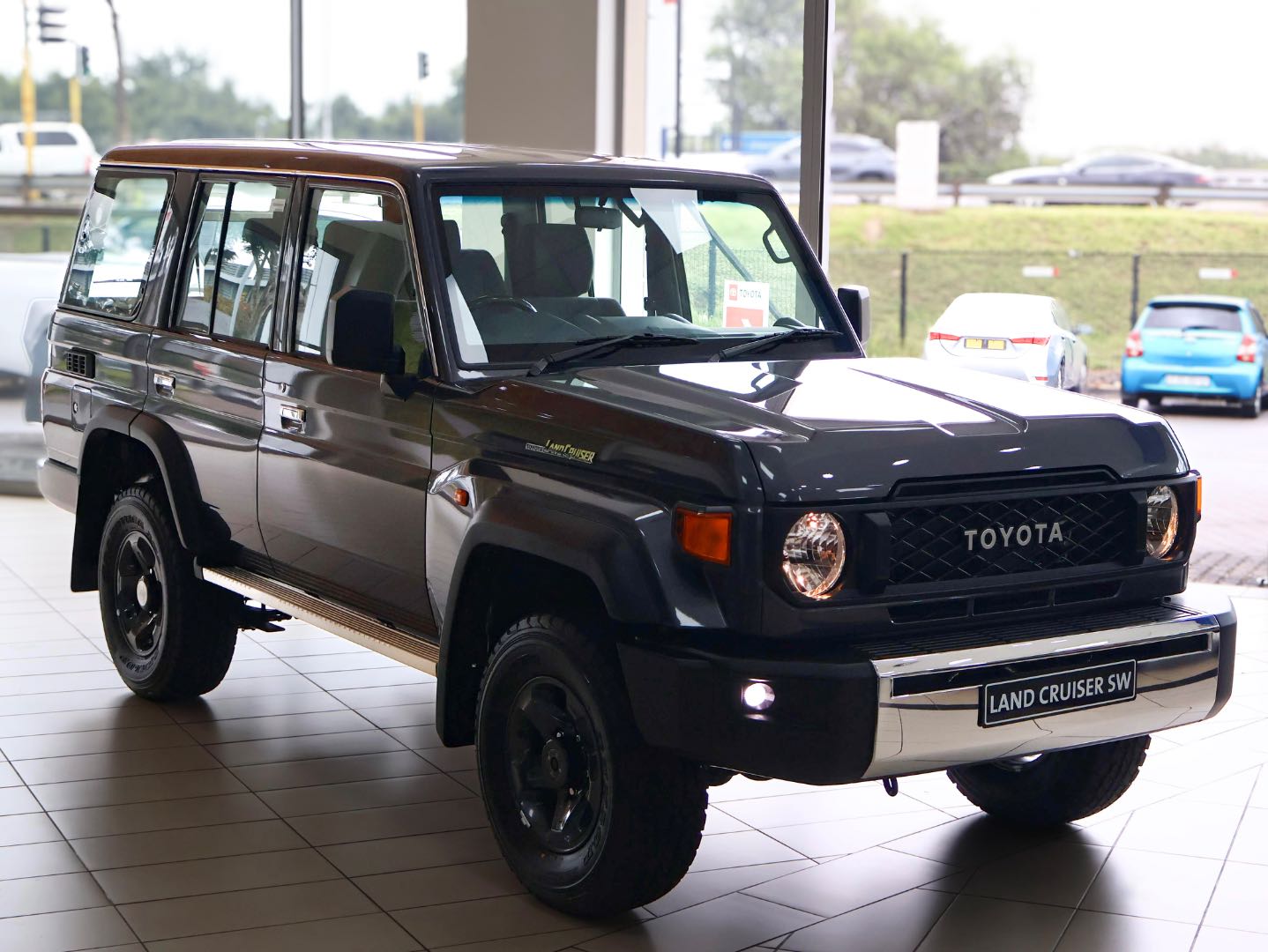 TOYOTA LANDCRUISER 76 2.8 GD-6 S/W A/T, image 1