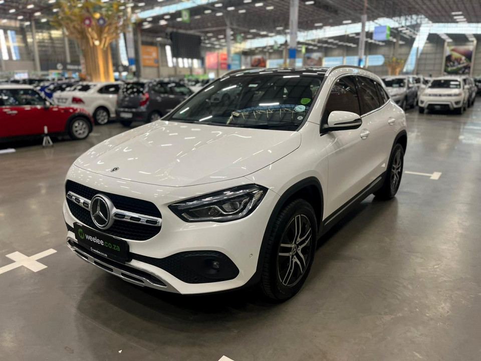 MERCEDES-BENZ GLA 200 PROGRESSIVE A/T, image 2