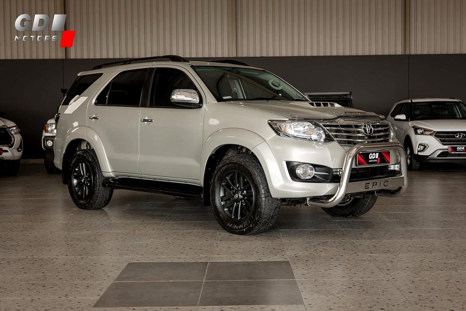 Toyota Fortuner 3.0D-4D R/B auto, image 1