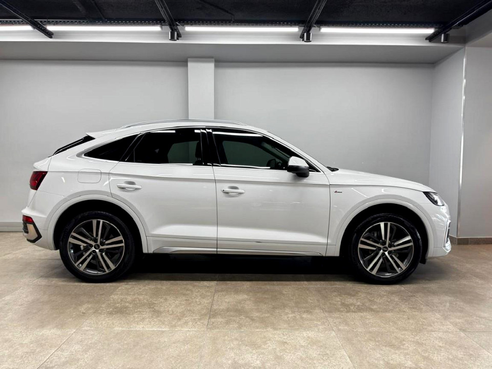 AUDI Q5 SPORTBACK 40 TDI QUATTRO S LINE STRONIC, image 2