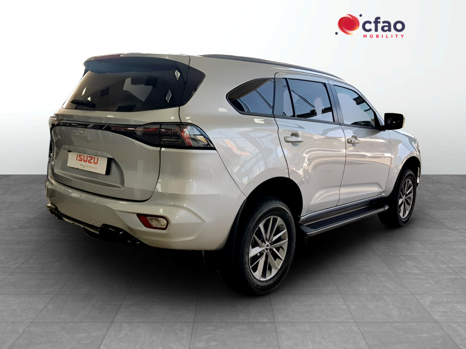 ISUZU MU-X 3.0D LS A/T, image 2