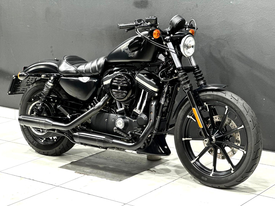 HARLEY-DAVIDSON 883 Iron, image 1