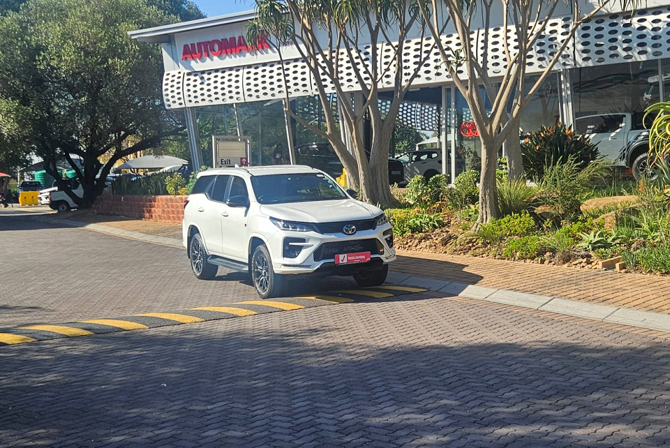 TOYOTA FORTUNER 2.8GD-6 4X4 GR-S A/T, image 1