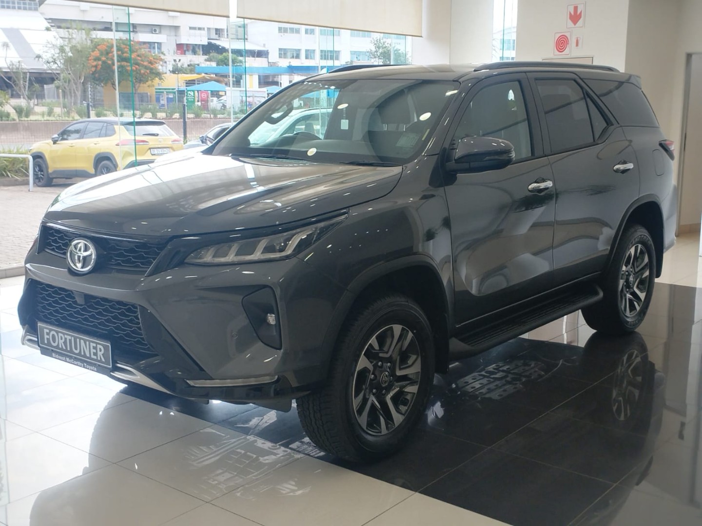 TOYOTA FORTUNER 2.8GD-6 4X4 A/T, image 1