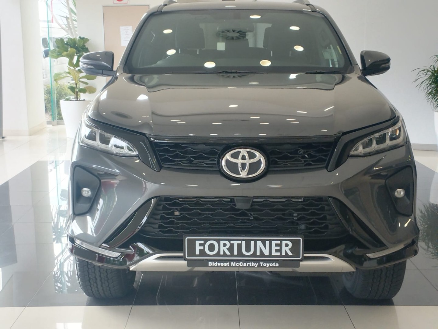 TOYOTA FORTUNER 2.8GD-6 4X4 A/T, image 2