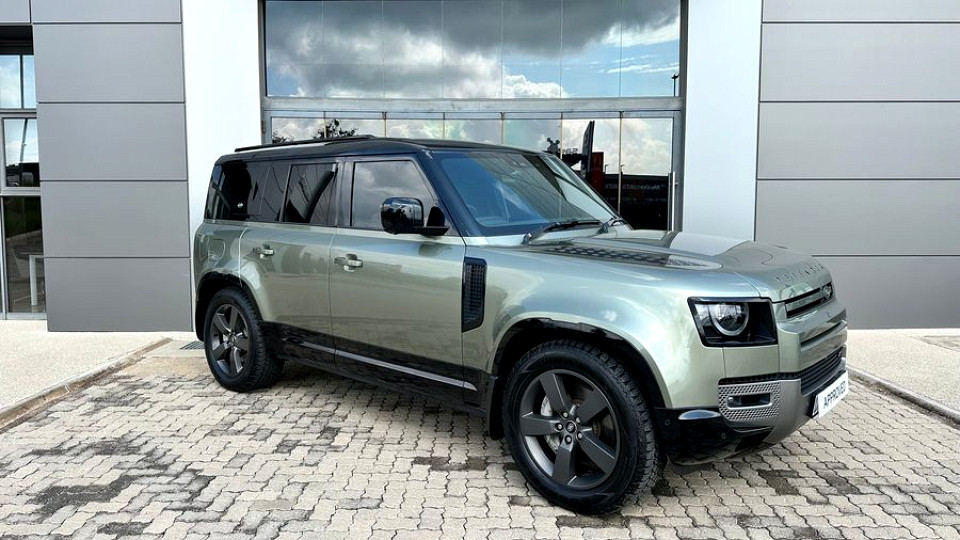 LAND ROVER DEFENDER 110 D300 HSE X-DYNAMIC, image 1