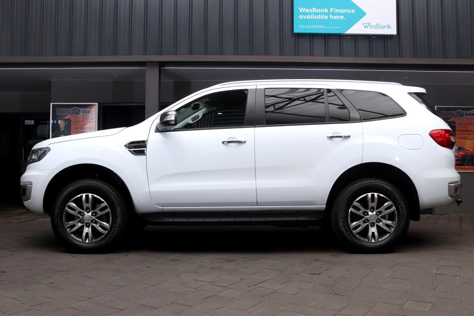 Ford Everest 2.0Turbo XLT, image 2