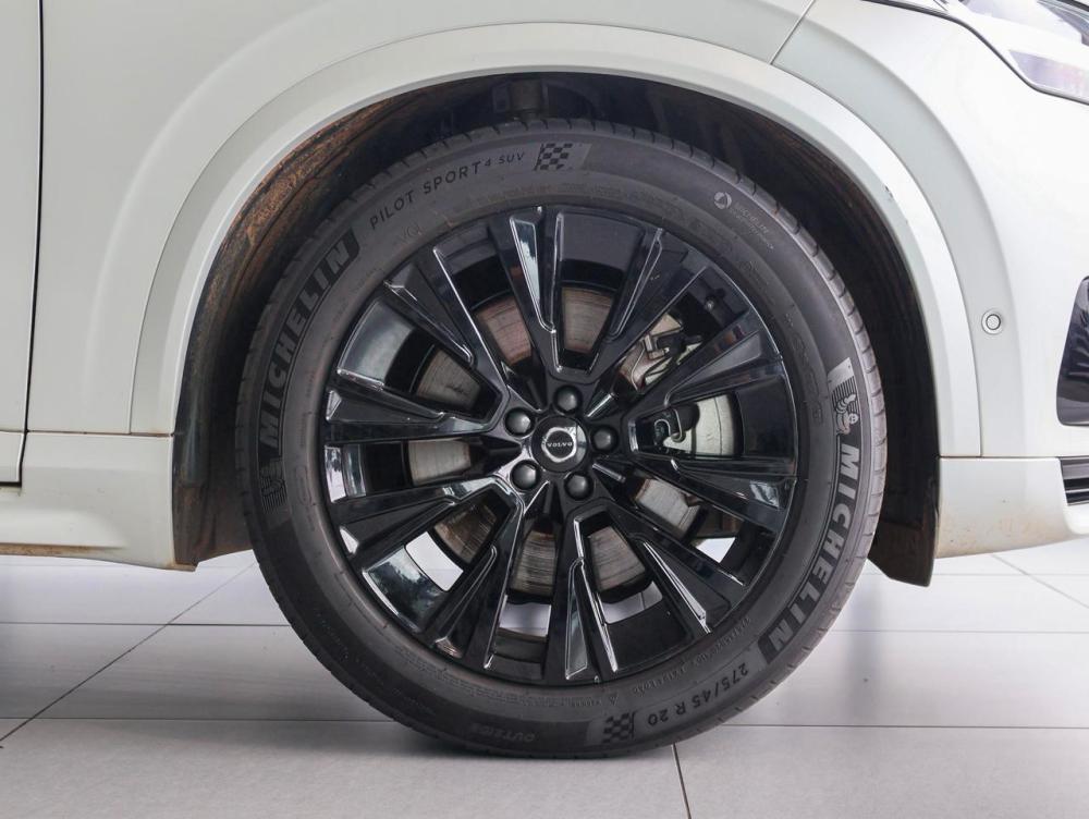 Volvo XC90 Twin Engine AWD Ultra Dark, image 2