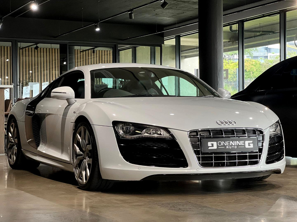 AUDI R8 5.2 FSi QUATTRO A/T, image 2