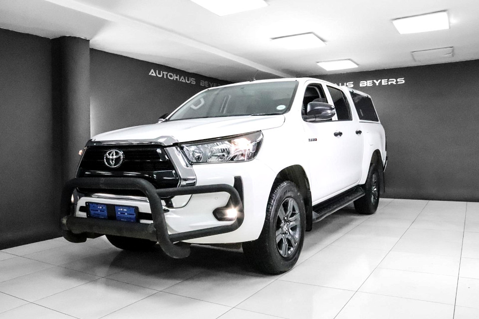 Toyota Hilux Double Cab  2.4GD6 4X4 Raider MT, image 1