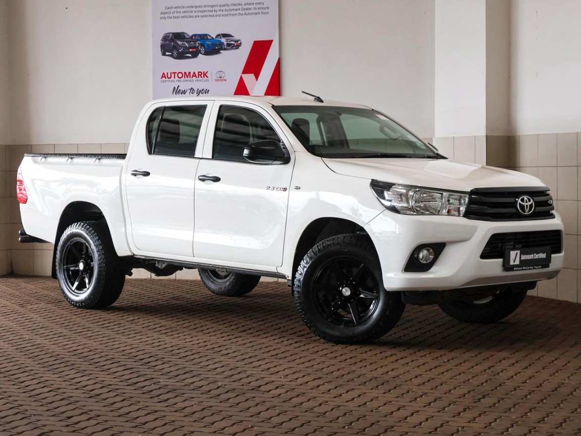 Toyota Hilux Double Cab 2.4GD6 4X4 SR MT, image 1