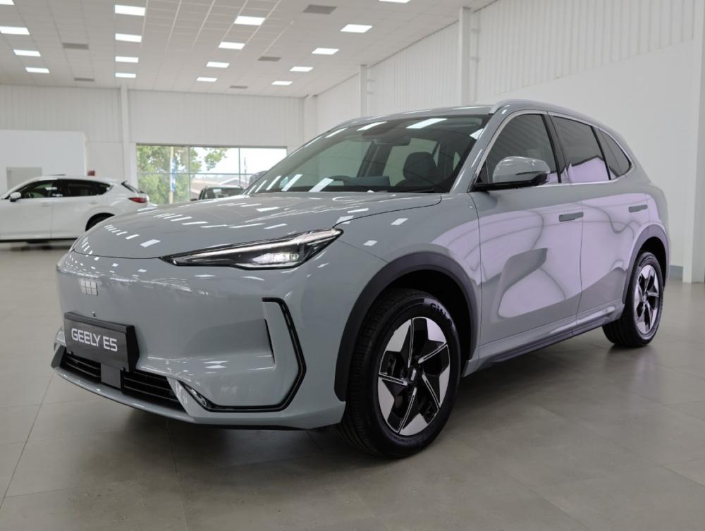 Geely E5 Aspire, image 2