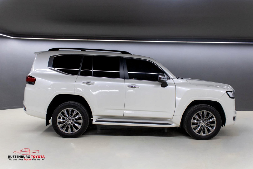 TOYOTA LANDCRUISER 300 V6 3.3D ZX, image 2