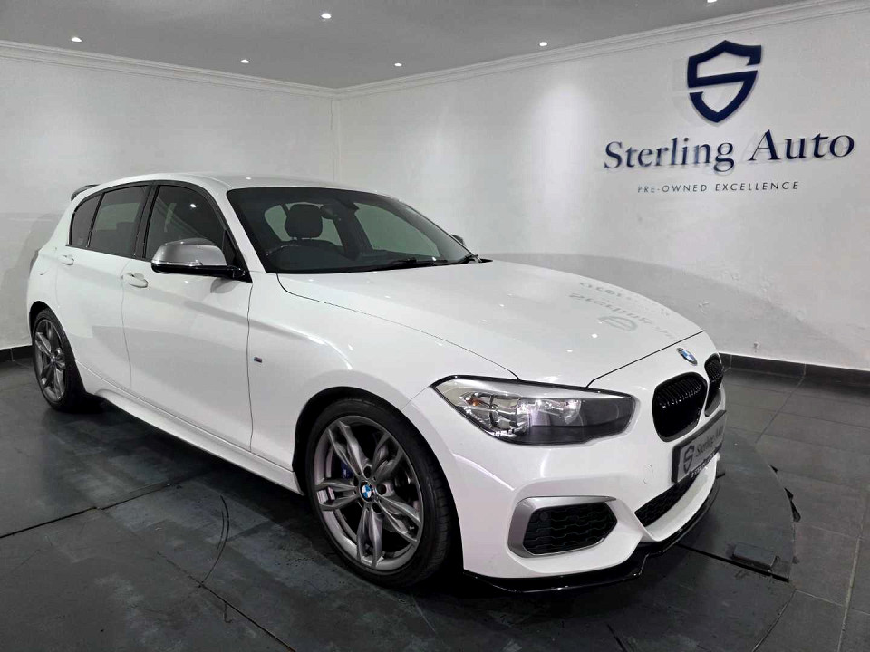 BMW M140i 5-door sports-auto, image 1