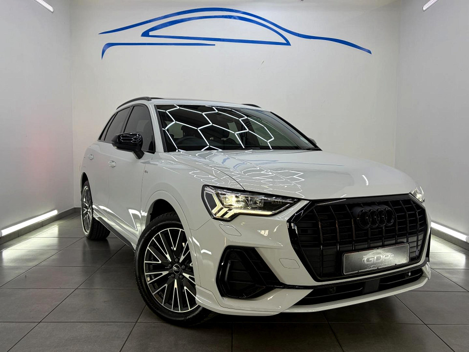 AUDI Q3 35 TFSI STRONIC BLACK EDITION, image 1