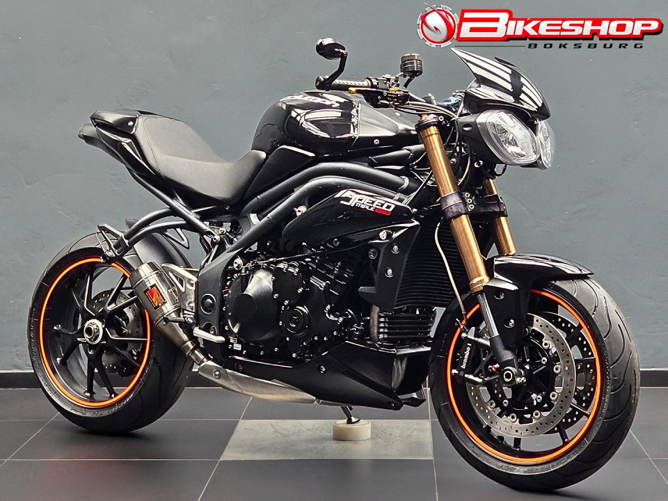 TRIUMPH 1050, image 1