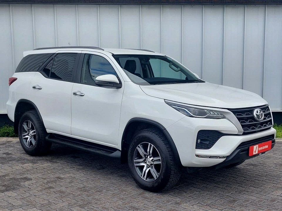 Toyota Fortuner 2.4GD-6 R/B A/T, image 1