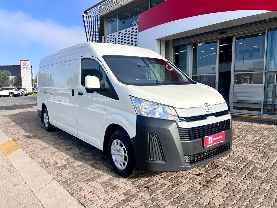 TOYOTA QUANTUM 2.8 SLWB F/C P/V, image 1