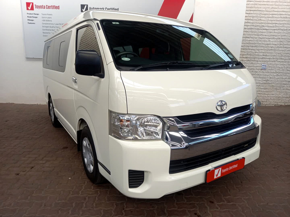 Toyota Quantum 2.5D-4D GL 10-seater bus, image 1