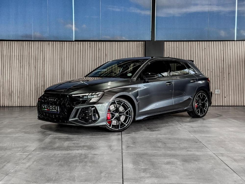 Audi RS3 Sportback quattro S Tronic, image 1