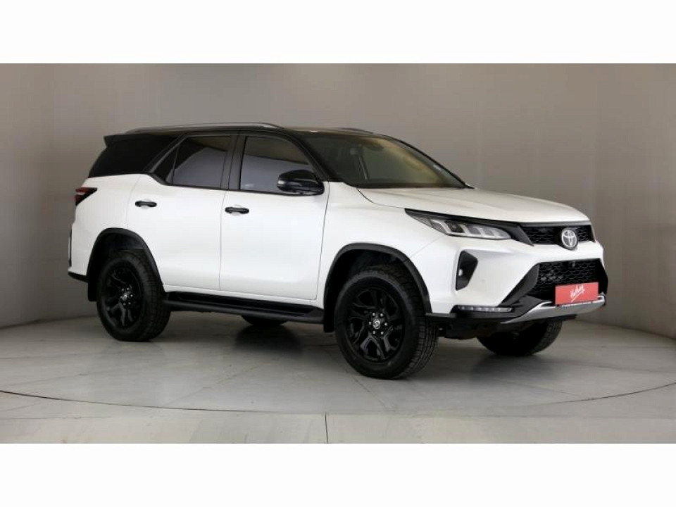 TOYOTA FORTUNER 2.8GD-6 VX A/T, image 2