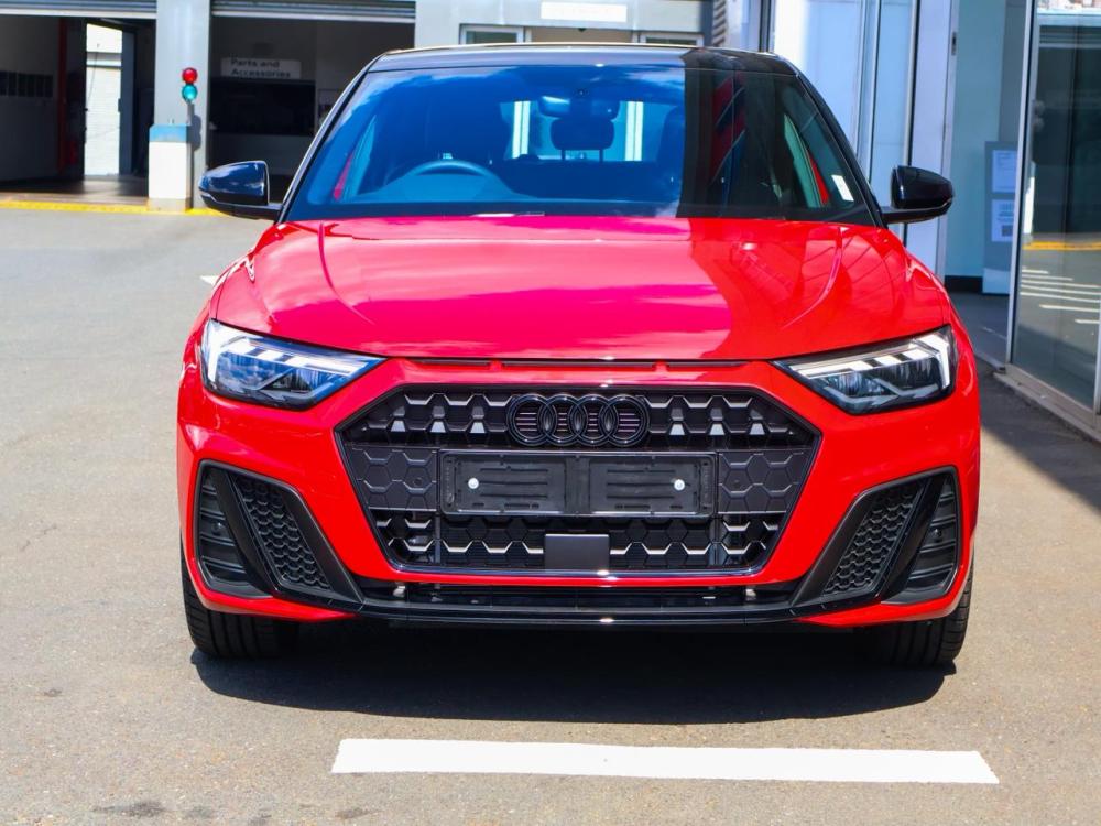 AUDI A1 SPORTBACK 30 TFSI BLACK EDITION S-TRONIC, image 2