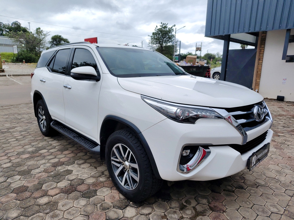 TOYOTA FORTUNER 2.8GD-6 R/B, image 1
