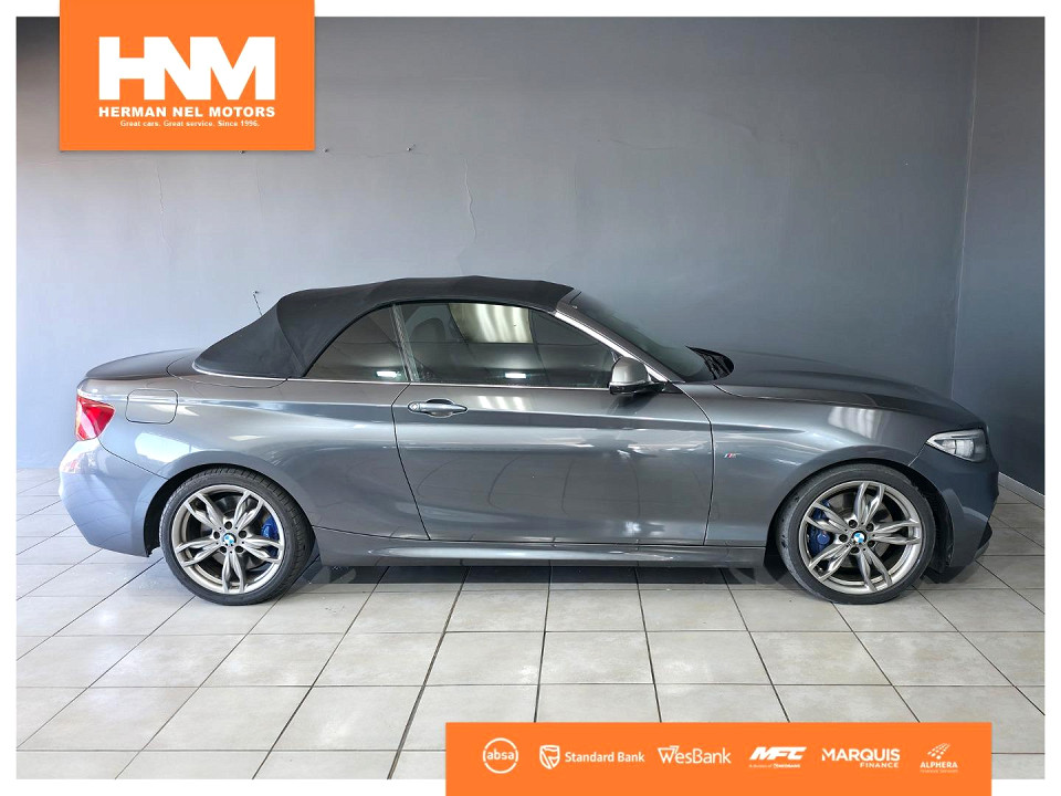 BMW M240i Convertible Auto, image 2