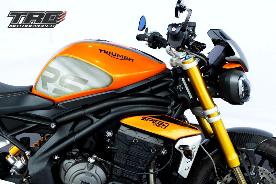 TRIUMPH 1200 RS, image 2