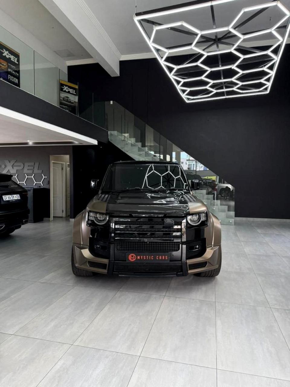 LAND ROVER DEFENDER 110 P400 FIRST EDITION (294KW), image 2