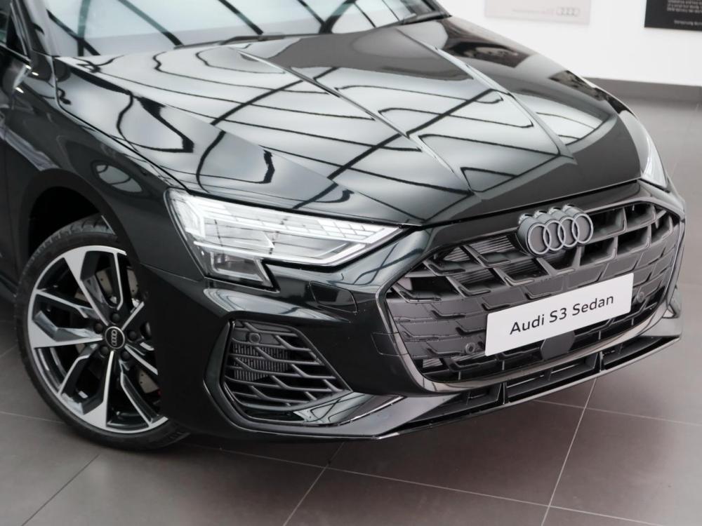 Audi S3 Sedan TFSI quattro S tronic, image 2