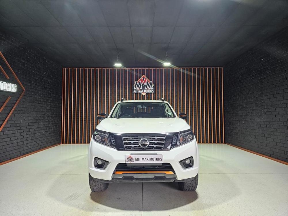 Nissan Navara 2.3D Stealth 4X2 AT DC, image 2