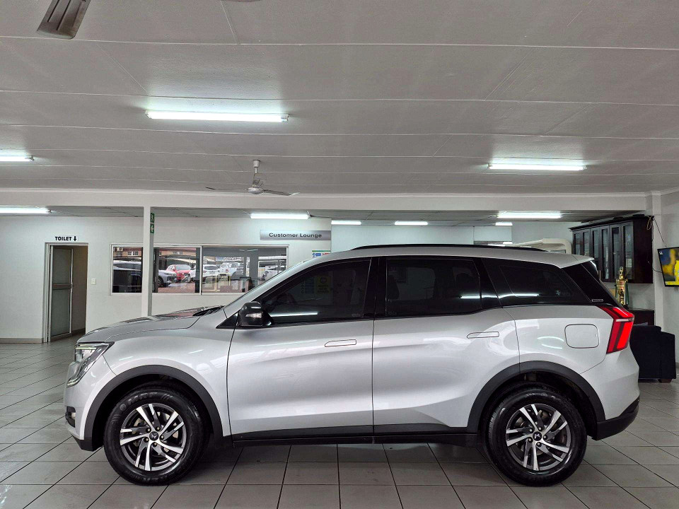 MAHINDRA XUV 700 2.0 AX5 A/T, image 2