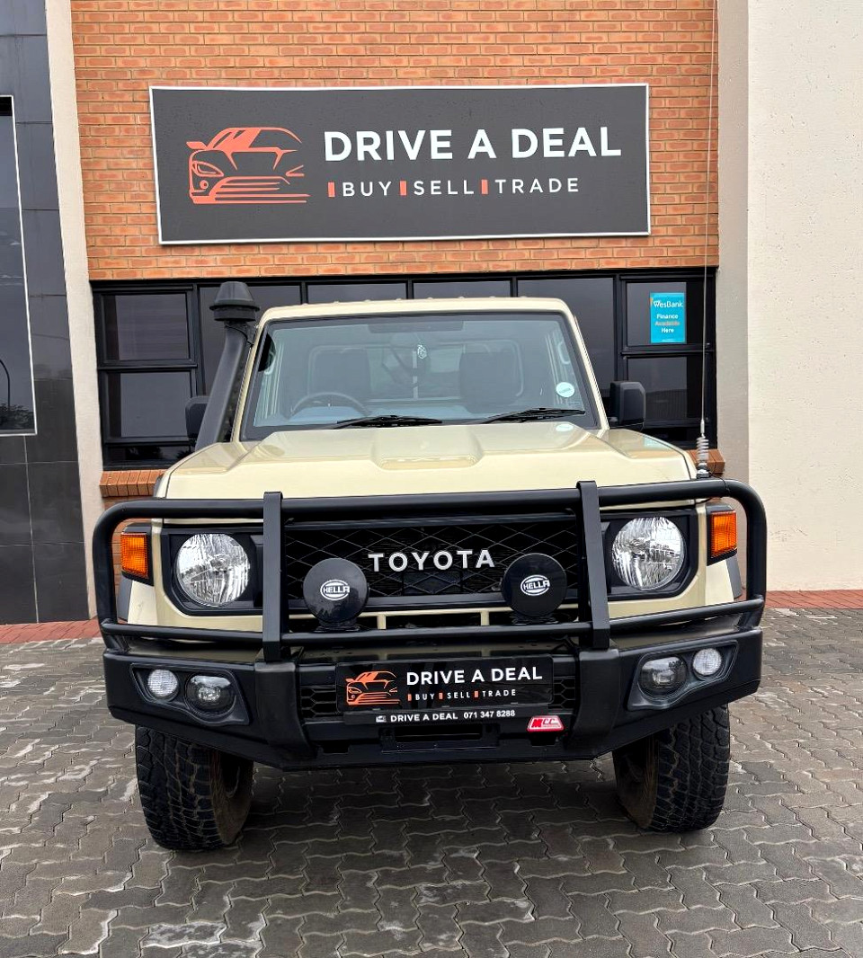 TOYOTA LAND CRUISER 79 4.5D P/U S/C, image 2
